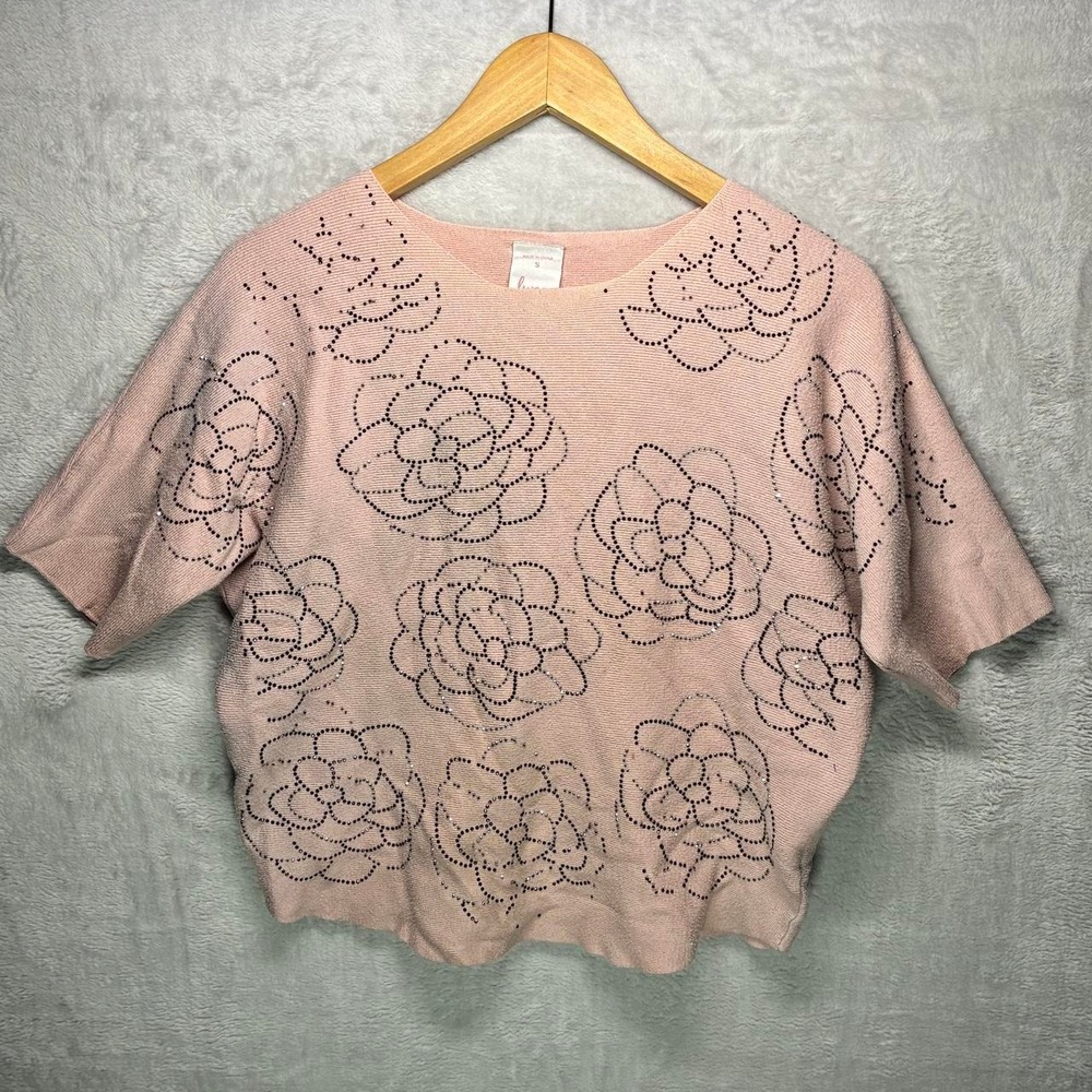 Luna Pink floral short sleeve blouse with black dotted floral design size S